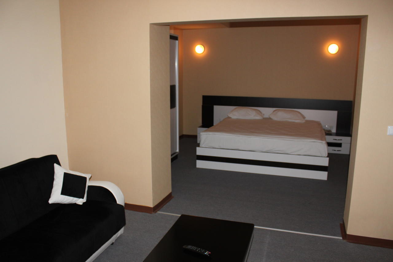 Meka Hotel Dragash Quarto foto